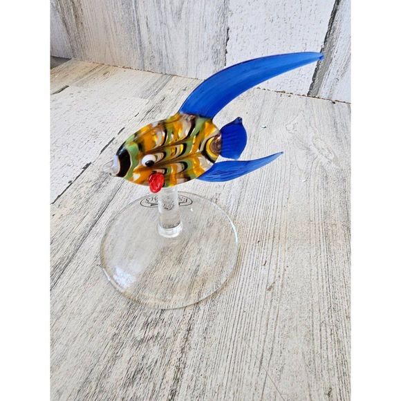 Tropical fish glass display home essentials to court underwater - Picture 3 of 5